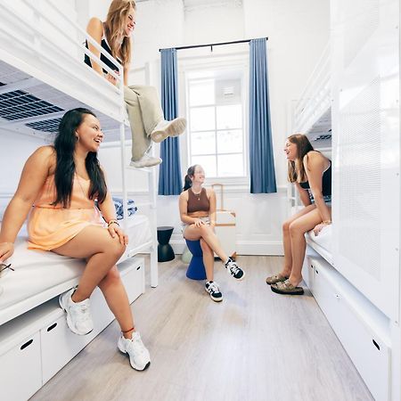 Maze Backpackers - Gold Coast Hostel Eksteriør bilde