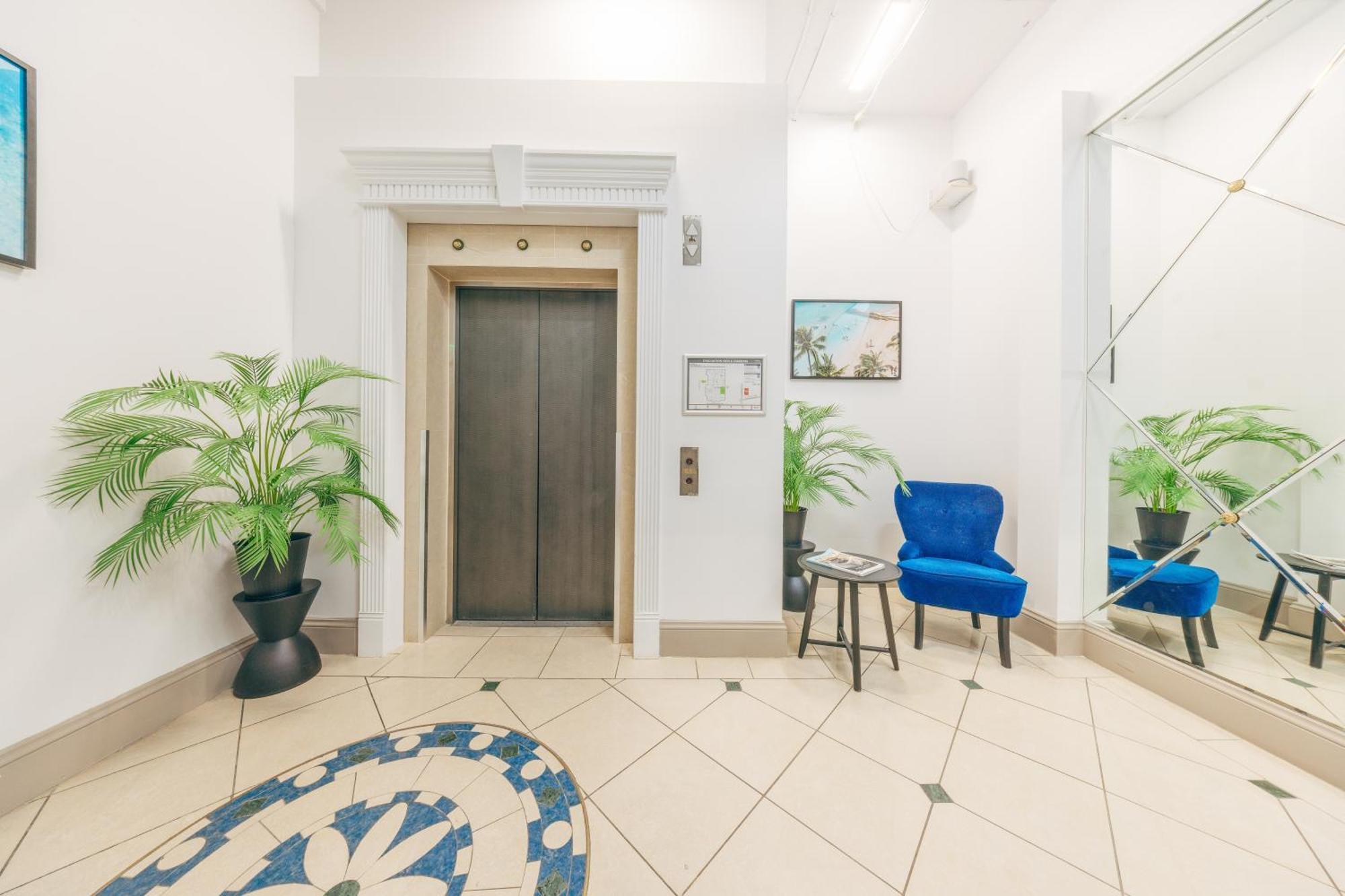 Maze Backpackers - Gold Coast Hostel Eksteriør bilde