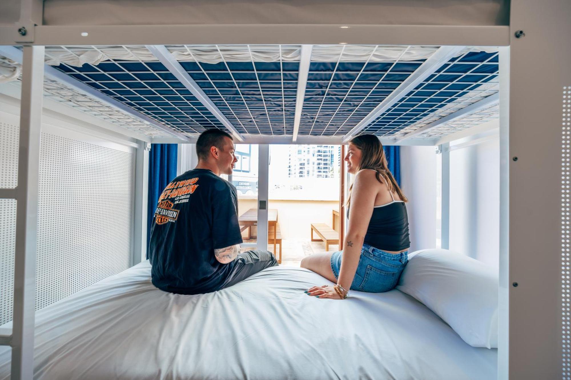 Maze Backpackers - Gold Coast Hostel Eksteriør bilde